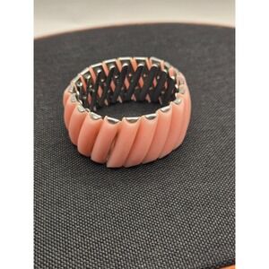 Vintage Pink Ribbed Expansion Bracelet Silver Tone Stretch Bangle Retro Style